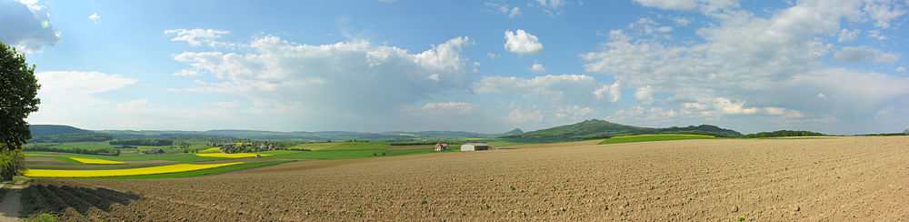 Blick in den Hegau vom Chapf am 13. Mai 2008