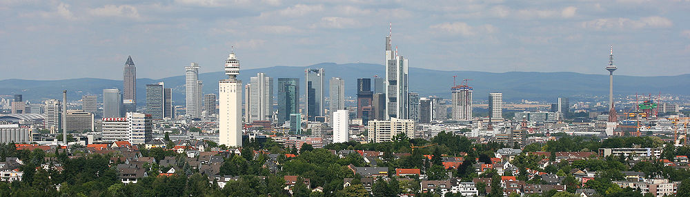 Blick auf die Frankfurter Skyline vom Goetheturm (Juli 2008)