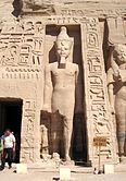 Kleiner Tempel (Abu Simbel) 08a.jpg