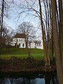 Breitenburg Garten Kapelle.JPG