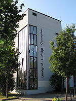 LLG Gießen - Haupteingang Haus D (Gießen, Mitte 2009).jpg