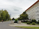 Glückaufstraße, im Hintergrund der Blaue Engel