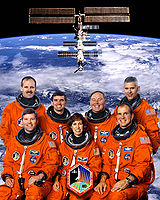  v.l.n.r. vorne: Stephen Frick, Ellen Ochoa, Michael Bloomfield; hinten: Steven Smith, Rex Walheim, Jerry Ross, Lee Morin 