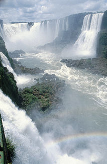 Iguaçu-Wasserfälle, port. Garganta do Diabo, „Teufelsschlund“