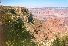 Die Gesteinsschichten im Grand Canyon wurden vom Colorado River ausgewaschen