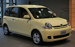 Toyota Sienta (2006)