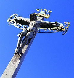 Charles bridge crucifix.jpg