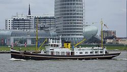 Bereisungsschiff „Ems“ auf der Weser vor Bremerhaven