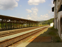 Mittelbahnsteig (Blick Richtung Plauen)