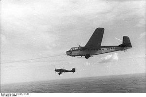 DFS 230 im Schleppflug, Italien 1943