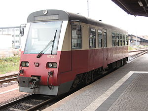 Dieseltriebwagen BR 187 016 im Bahnhof Quedlinburg
