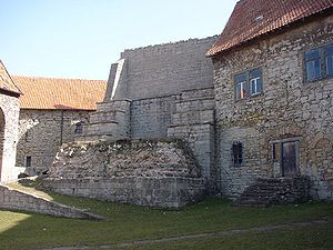 Burg Lohra Ruine des Bergfriedes