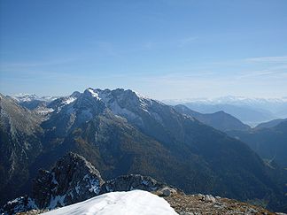 Hocheisspitze und Sittersbachscharte (links)