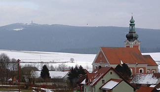 Blick zum Tillenberg von Neualbenreuth