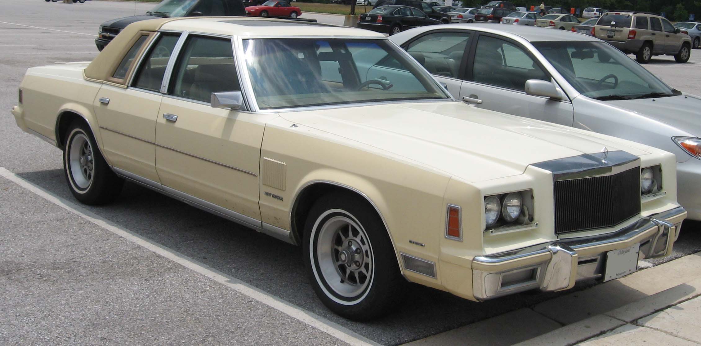 1981 Chrysler lebaron salon