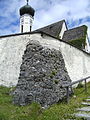 Friedhofsmauer an der Kirche St Nikolaus