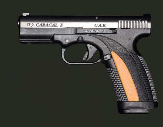 EDIT: Smith & Wesson M&P ou Glock Que choisir ? - Page 2 Caracal_F_pistol