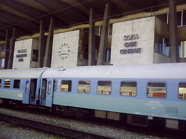 София является наиболее важным железнодорожным узлом в стране и