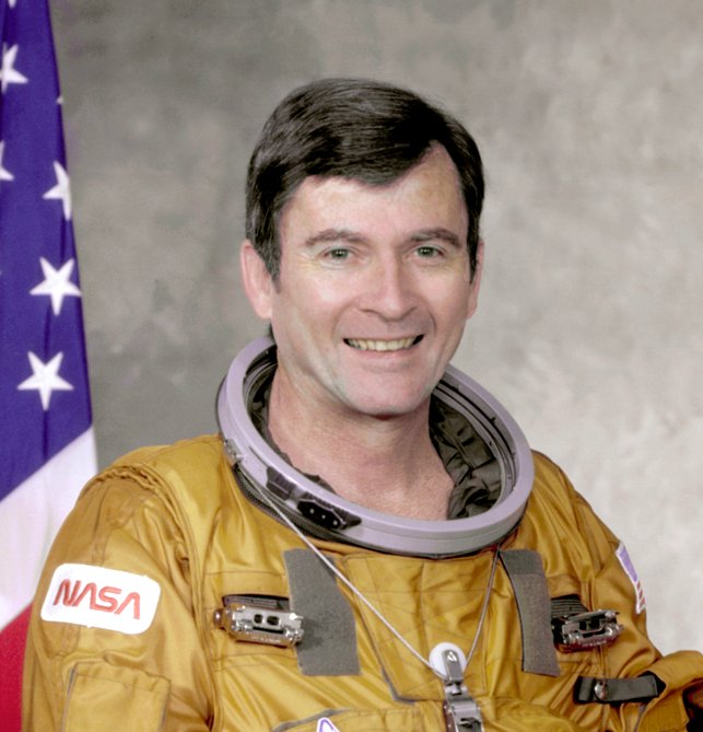 John_Young_(STS-1).jpg