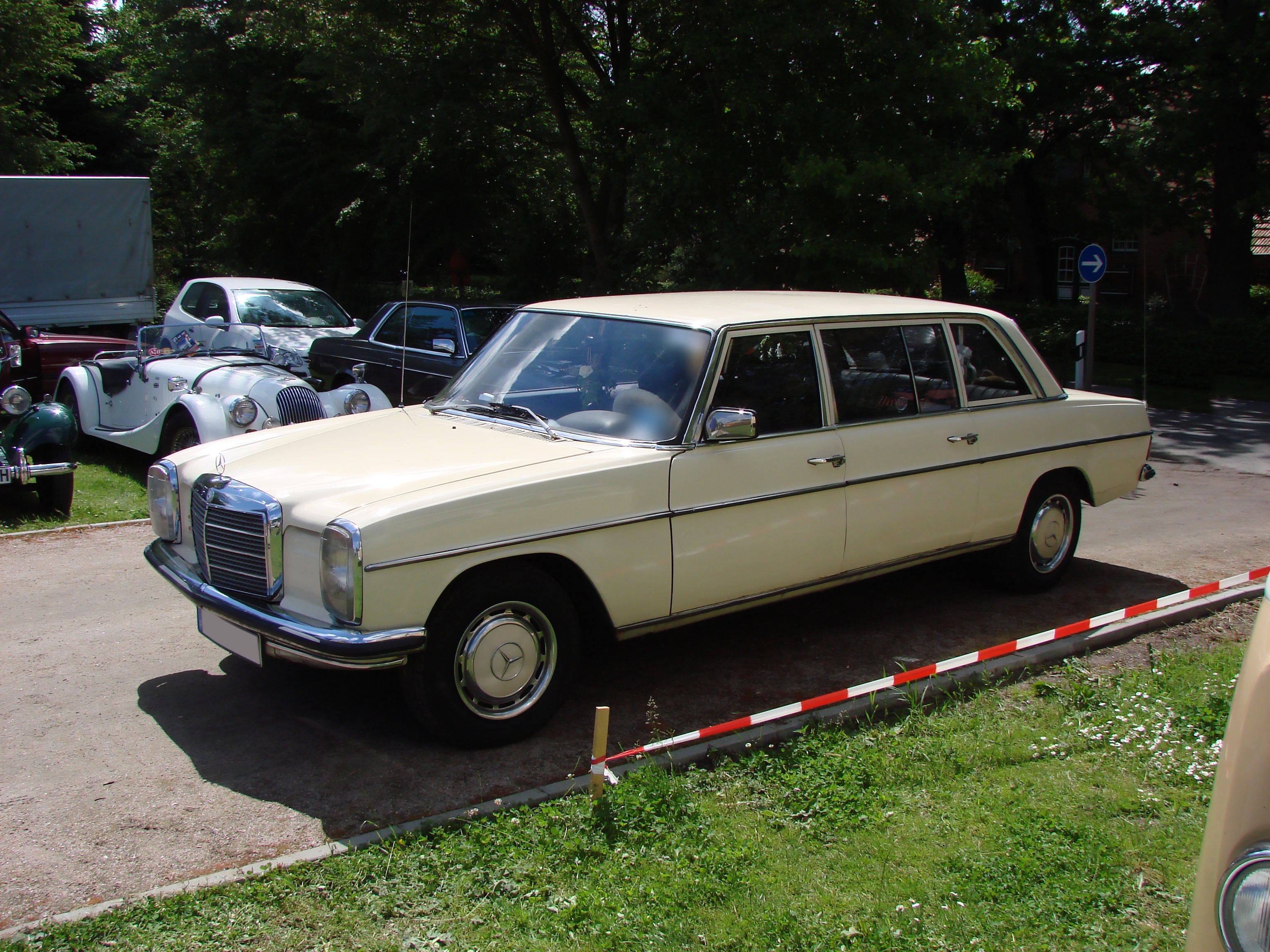 MB_W115_lang.jpg
