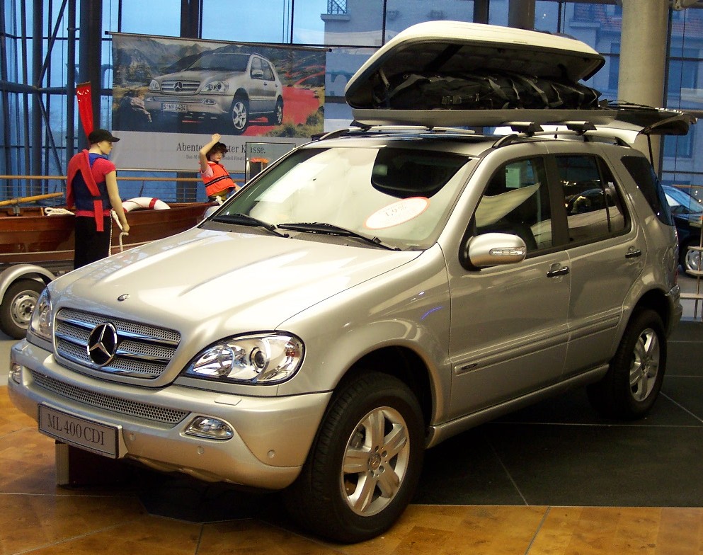 Mercedes_Benz_ML_400_CDI_W163.jpg