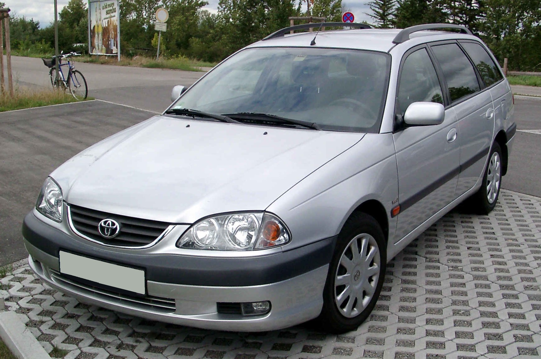 Toyota avensis d4d 2002 opinie