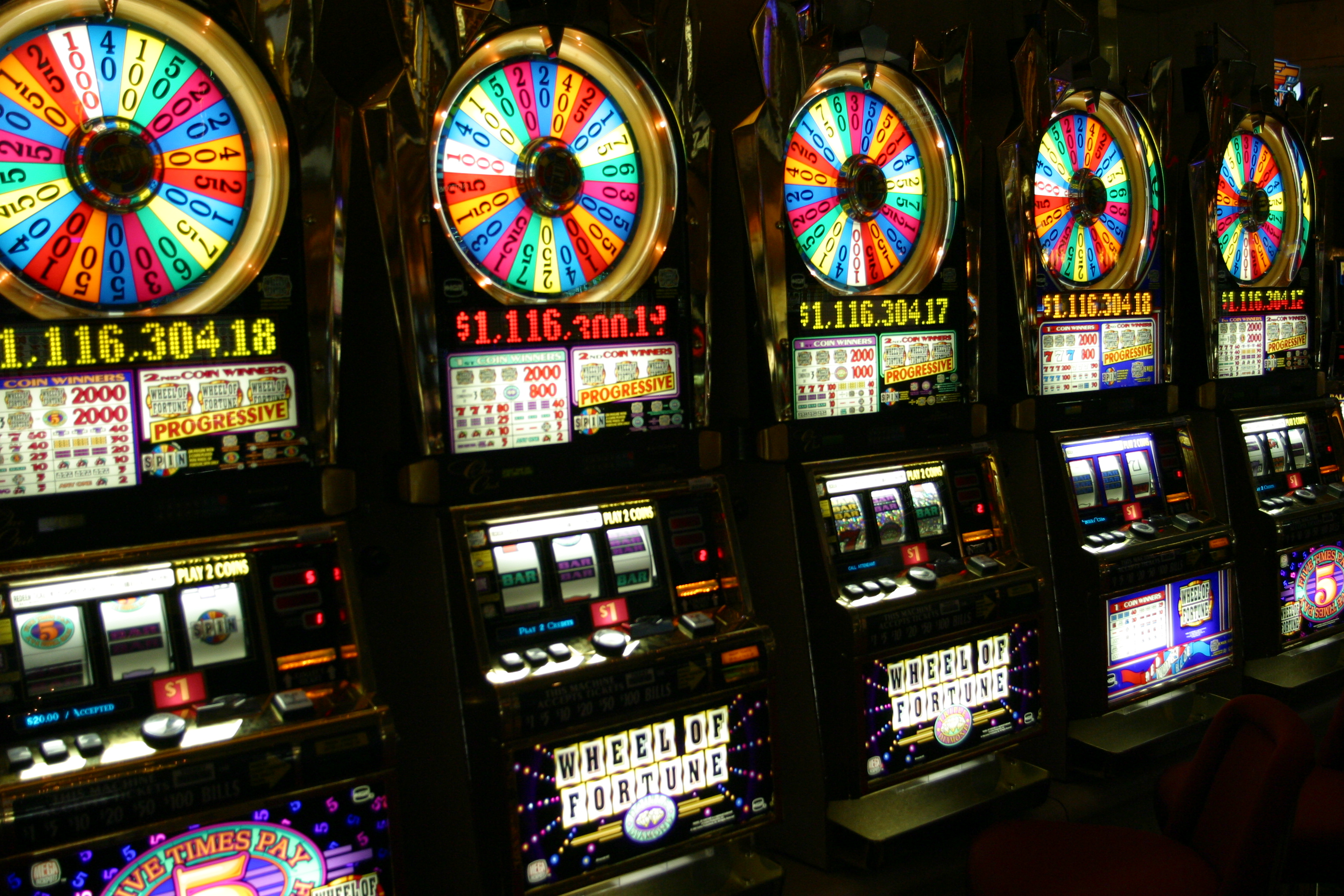 Vegas_slots.JPG