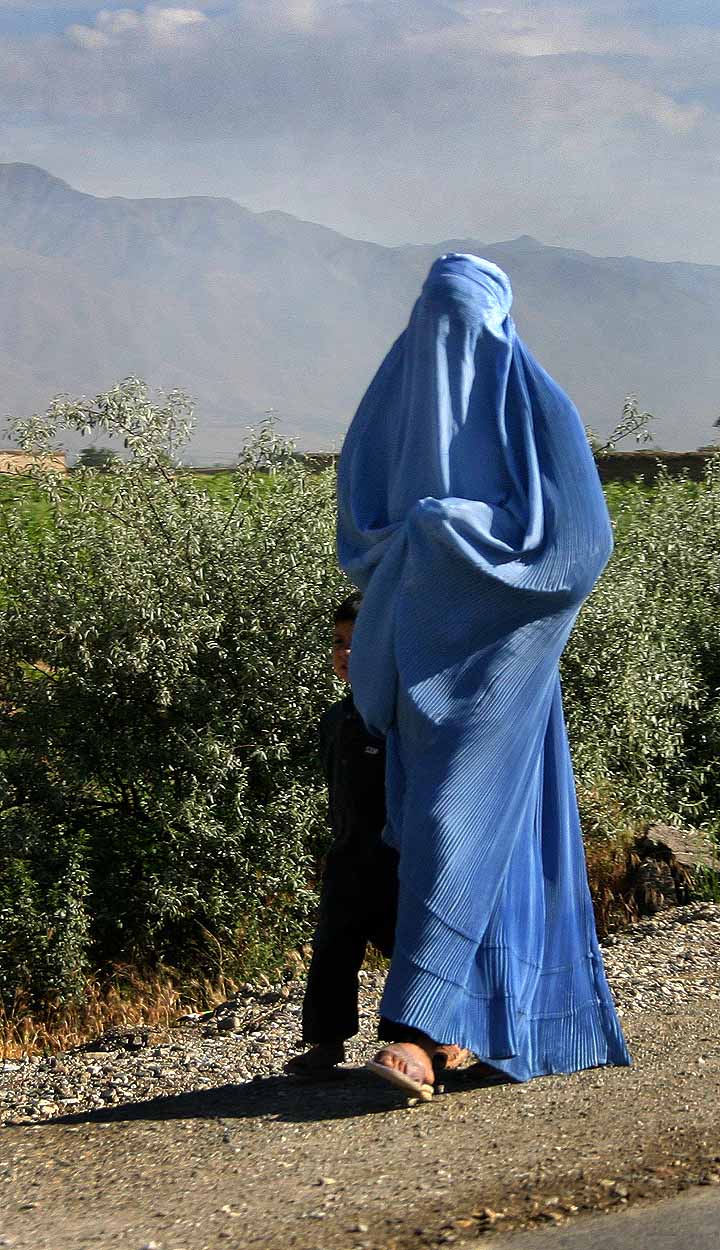 burqa in pakistan