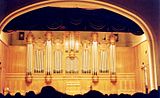 Orgel in der großen Halle des Konservatoriums in Moskau