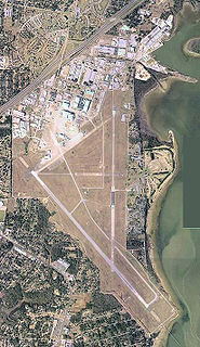 Mobile Downtown Airport - AL - 4 Mar 2002.jpg