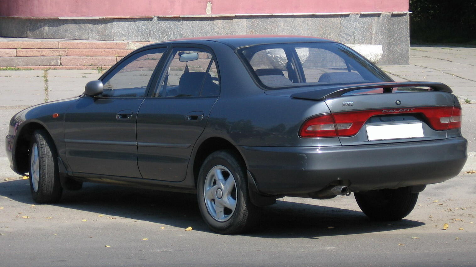 Mitsubishi Galant E30