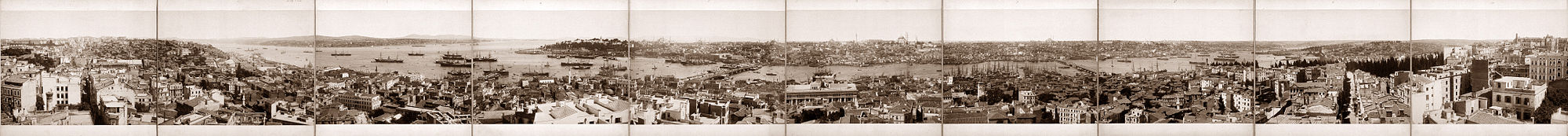 Panorama-Ansicht Istanbuls vom Galata-Turm aus, um 1890. Links der Nordosten, im Vordergrund Galata, der Bosporus Richtung Schwarzes Meer, im Hintergrund das asiatische Ufer; in der Mitte der Bosporus-Ausgang zum Marmarameer, das goldene Horn und die Altstadt; rechts der Westen, im Vordergrund das Hafenviertel.