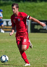 Mullen als Kapitän des Jugendteams von Adelaide United (2010)