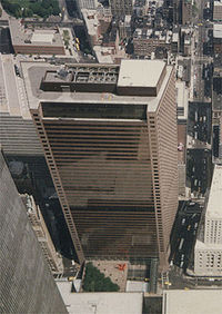 Das alte WTC 7 (links im Bild) im August 1992