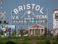 Willkommensschild zur Zwillingsstadt Bristol