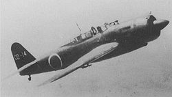 Eine Yokosuka D4Y3 Type 33 „Suisei“ im Flug.