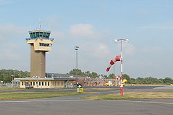 Tower des Flughafens