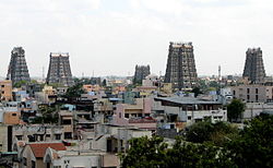 Blick auf Madurai mit den Gopurams des Minakshi-Tempels