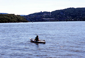 West Point vom Hudson River aus gesehen