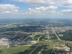 Luftaufnahme von Fairborn. Der größere Highway ist die Interstate 675.