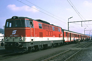 ÖBB 2143 008 in Feldbach (Steiermark) am 5.10.1988