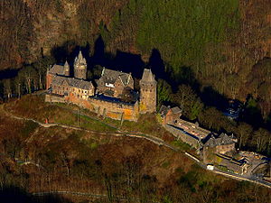 Burg Altena nach Wiederaufbau der Westwand