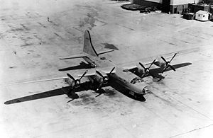 Consolidated B-32 Dominator on ground.jpg