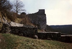 Innenseite der Schildmauer (1996)