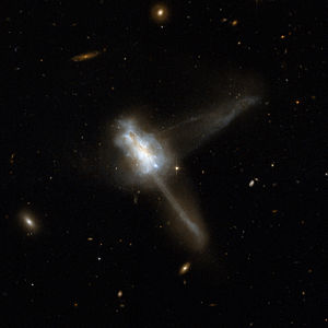 Hubble Interacting Galaxy IC 883 (2008-04-24).jpg