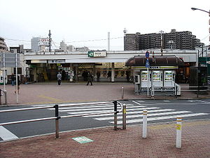 Itabashi station west-exit.jpg