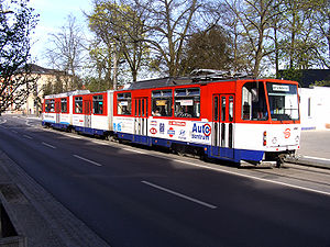 Ein Tatra KT8D5 an der Endstation Lustgarten