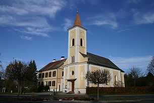 Römisch-katholische Pfarrkirche und Pfarrheim in Deutsch Kaltenbrunn