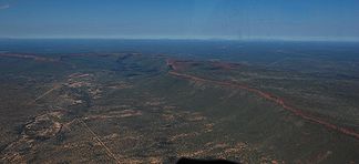 Luftaufnahme des Waterberg-Plateaus von Ostsüdost, der Klein-Waterberg befindet sich links