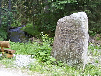 Stein am Anfang der Kalten Moldau